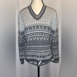 Women’s Woolrich V neckline‎ winter Nordic white gray knit sweater Sz medium